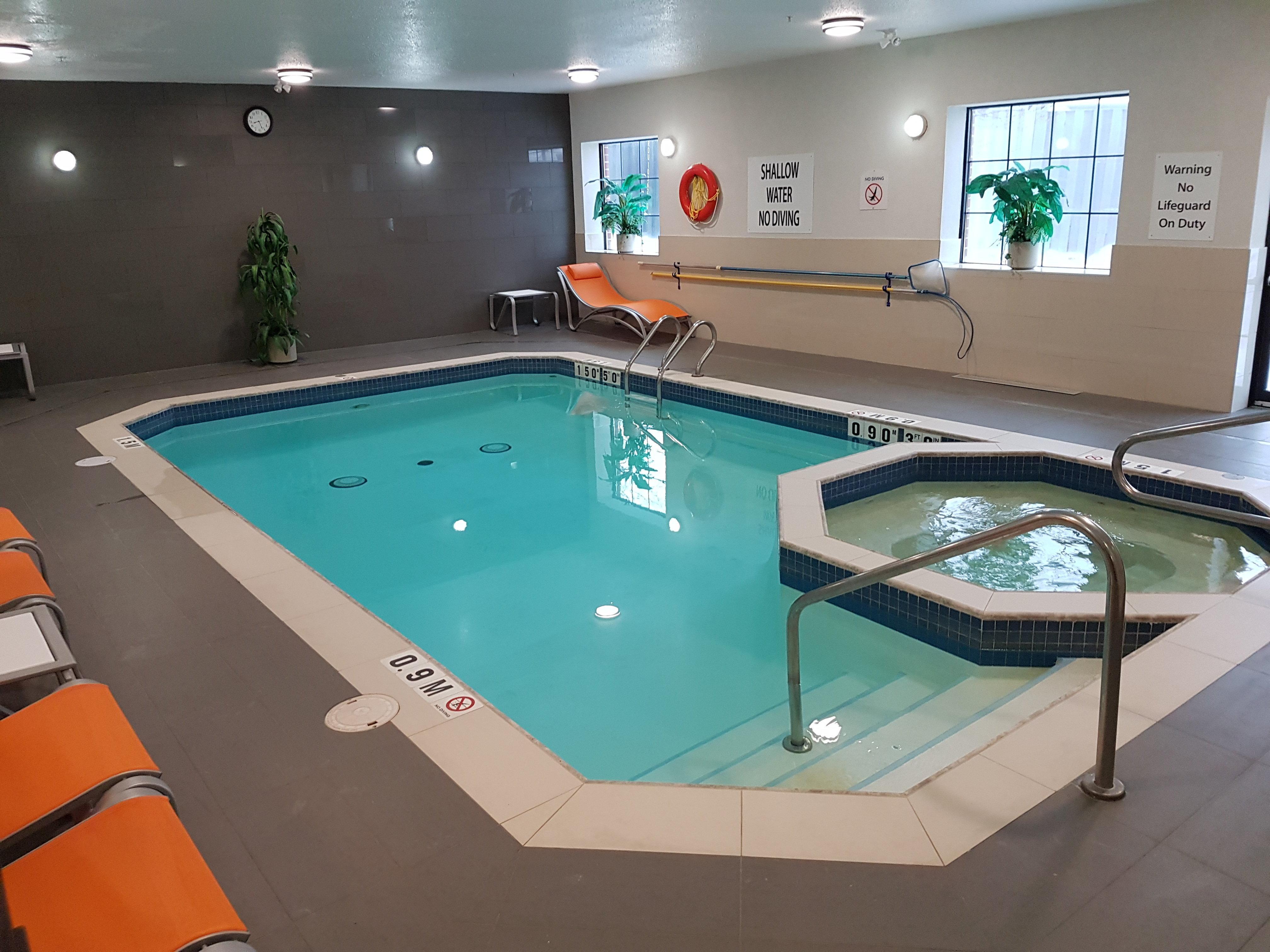 Holiday Inn Express Hotel & Suites Barrie By Ihg Exterior foto